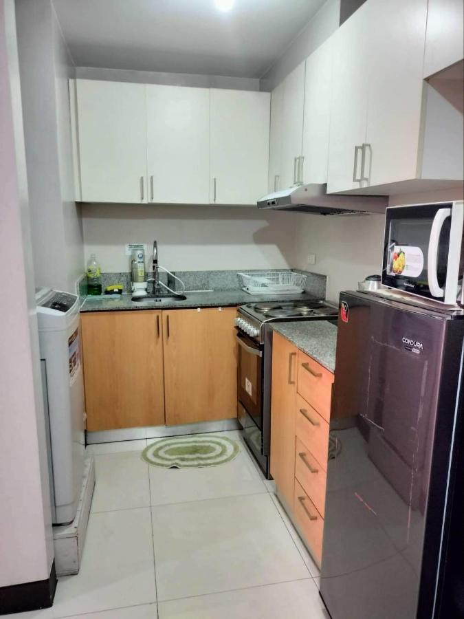Cubao ManhattanHeights Unit 7EF Tower B, 1BR Manila Exterior foto