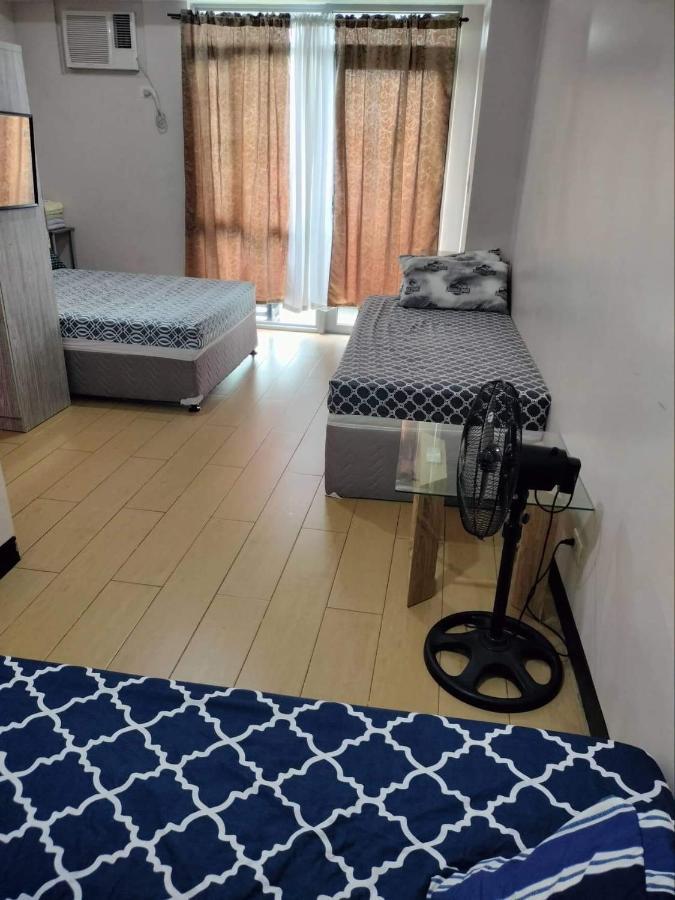 Cubao ManhattanHeights Unit 7EF Tower B, 1BR Manila Exterior foto