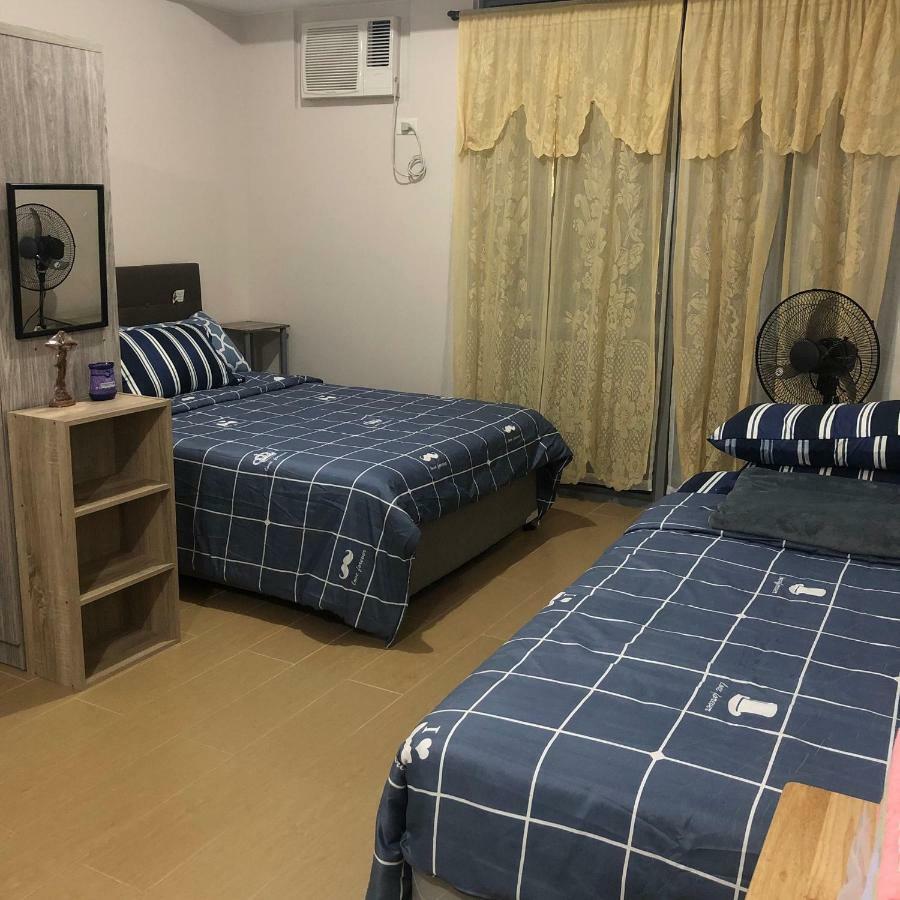 Cubao ManhattanHeights Unit 7EF Tower B, 1BR Manila Exterior foto